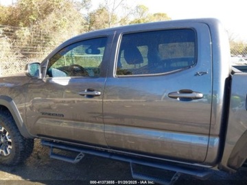 Toyota Tacoma II 2023 Toyota Tacoma 2023r., TRD OFF ROAD, od ubezpieczalni 3.5 Benzyna 278KM, zdjęcie 3