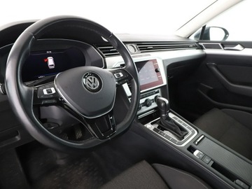 Volkswagen Passat B8 Variant 2.0 TDI BlueMotion SCR 150KM 2019 Volkswagen Passat 2.0TDI Comfortline Tempomat, zdjęcie 13