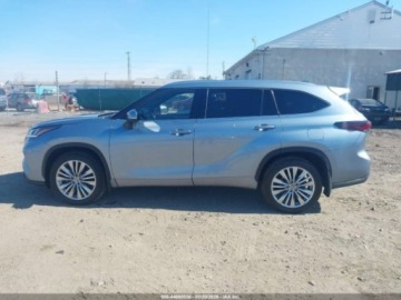 Toyota Highlander III 2024 Toyota Highlander Platinum 2024 2.4 Benzyna 265KM, zdjęcie 2