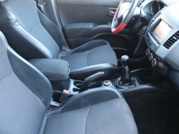 Citroen C-Crosser 2.4i 170KM 2010 Citroen C-Crosser 2.4, GAZ, 4X4, Skóra, Navi, zdjęcie 8