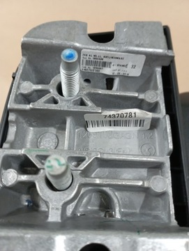 BMW 2 F45 LOKETNÍ OPĚRKA KŮŽE