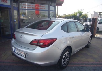 Opel Astra J Sedan 1.4 Turbo ECOTEC 140KM 2017 Opel Astra Opel Astra IV 1.4 T Business 1.4 BenzynaLPG 140KM, zdjęcie 6