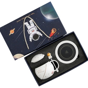 Kubek z podgrzewaczem CERAMICZNY Łyżka KABEL USB Kubek świąteczny PLANETA