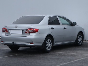 Toyota Corolla X Sedan 1.6 Valvematic 132KM 2010 Toyota Corolla 1.6 Valvematic, Salon Polska, zdjęcie 4