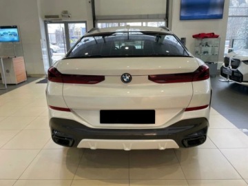 BMW X6 G06 SUV Facelifting 3.0 30d 298KM 2026 xDrive30d M Sport 3.0 (298 KM)| Hak holowniczy, elektryczny, zdjęcie 3