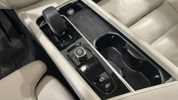 Volvo XC60 II 2022 Volvo XC 60 B5 D AWD Plus Bright hak, zdjęcie 17