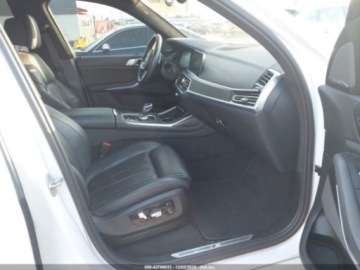 BMW X7 2022 BMW X7 2022 r., 3,0L XDRIVE40I 3.0 Benzyna 335KM, zdjęcie 5