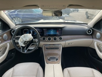 Mercedes Klasa E W213 Limuzyna Facelifting 2.9 E400d 330KM 2020 Mercedes E 400 4Matic Kamery360 Panorama Pamięć, zdjęcie 9