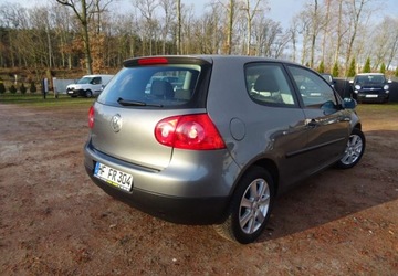 Volkswagen Golf V Hatchback 1.4 i 16V 75KM 2004 Volkswagen Golf 1.4ben,klima,alu,oplacony 1.4 Benzyna 75KM, zdjęcie 4