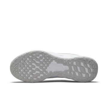 Buty młodzieżowe Nike Revolution 6 Next białe- DC3