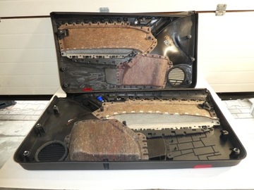 ОБИВКА БОКОВИН ПЕРЕДНЕЙ ДВЕРИ GOLF VI GTD GTI HB 3D