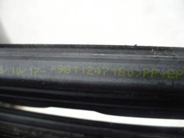 LIŠTA ZHRNUJÍCÍ OKNO PEUGEOT 3008 II 9811247180