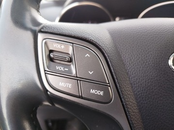 Hyundai Grand Santa Fe SUV 2.2 CRDi 197KM 2015 HYUNDAI GRAND SANTA FÉ 2.2 CRDi 197KM, 7 Miejsc, 4x4, Bogate wyposażenie, zdjęcie 23