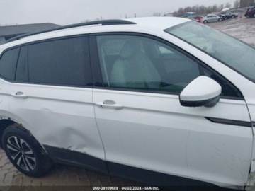 Volkswagen Tiguan II 2022 Volkswagen Tiguan 2022 VOLKSWAGEN TIGUAN 2.0T 2.0 Benzyna 184KM, zdjęcie 10