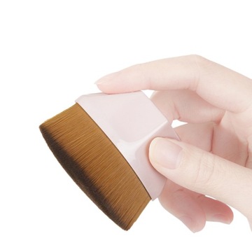 ЩЕТКА ДЛЯ МАКИЯЖА, ЧЕРНАЯ РУЧКА