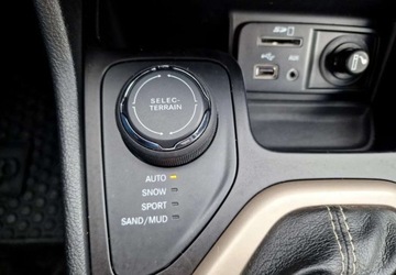 Jeep Cherokee V Terenowy 2.2 MJD 200KM 2016 Jeep Cherokee Jeep Cherokee 2.2 Multijet Active Drive I Automatik Night Ea, zdjęcie 22