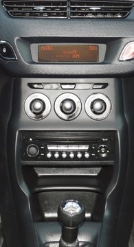 Citroen C3 II Hatchback facelifting 1.0 VTi 68KM 2014 CITROEN C3 II 1.0 VTi 68 KM, zdjęcie 26