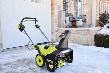 RYOBI RY36STX53A-150 СНЕГОУборочный плуг 53см АККУМУЛЯТОР 36В +5Ач
