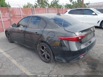 Alfa Romeo Giulia II 2019 Alfa Romeo Giulia 2019 Alfa Romeo Giulia Ti Sport RWD 2.0 Benzyna 280KM, zdjęcie 2