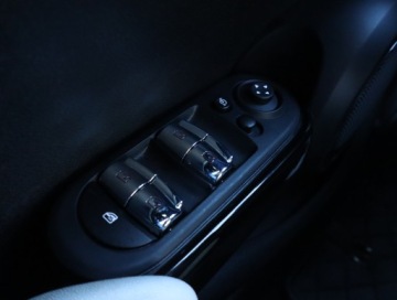 Mini Mini F56 Hatchback 3d Facelifting II Cooper 136KM 2023 MINI 5-door Copper, Salon Polska, Serwis ASO, zdjęcie 14