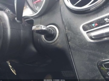 Mercedes GLC C253 2018 Mercedes-Benz GLC 2018 r., 2,0L GLC 300 4MATIC 2.0 Benzyna 241KM, zdjęcie 12