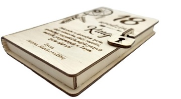 Подарок на 18-летие, копилка с гравировкой.