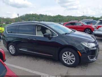 Chrysler Pacifica II 2019 Chrysler Pacifica Touring L 2019 3.6l 3.6 Benzyna 287KM, zdjęcie 7