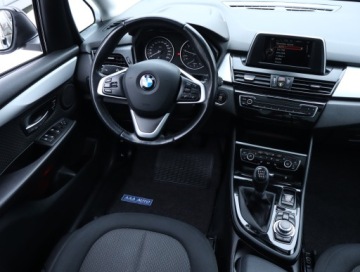 BMW Seria 2 F22-F23-F45-F46 Gran Tourer 218i 136KM 2015 BMW 2 Active Tourer 218i Active Tourer, Navi, zdjęcie 6