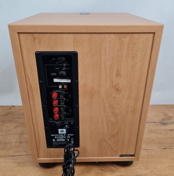 JBL E250P — активный сабвуфер