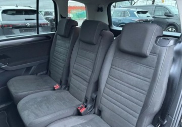 Volkswagen Touran III 1.5 TSI EVO 150KM 2025 Volkswagen Touran Highline 1.5 TSI 150KM DSG 1.5 Benzyna 150KM, zdjęcie 6