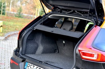 Volvo XC40 Crossover Facelifting 1.5 T2 129KM 2022 Volvo XC 40 1,5 Benzyna 130KM_T2_R Design_Full, zdjęcie 9