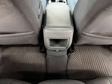 Ford C-MAX II Minivan 2.0 TDCi 140KM 2013 Ford C-MAX przestronne oraz bezpieczne auto ktore malo pali i sie nie psuje, zdjęcie 30