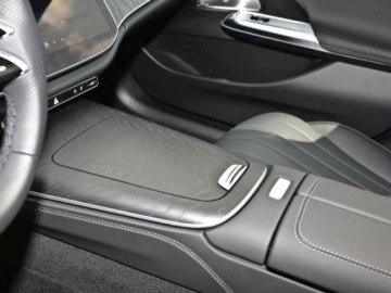 Mercedes Klasa E W214 Sedan 2.0 220d 197KM 2025 E Klasa 220 d 4-Matic AMG 2.0 (197KM) 2025, zdjęcie 15