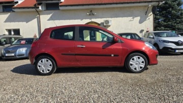 Renault Clio III Hatchback 5d 1.6 i 16V 88KM 2005 Renault Clio Benzyna 1.6, zdjęcie 6
