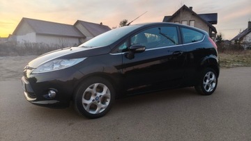 Ford Fiesta 2010 Ford Fiesta Ford Fiesta 1.25 benzyna 82KM Czarna Z Niemiec 1.3 82KM, zdjęcie 1