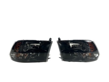 DODGE RAM IV 1500 CLASSIC LAMPA PRAWA PRZÓD 19- 68270496AE