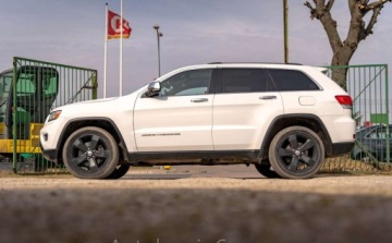 Jeep Grand Cherokee IV Terenowy Facelifting 5.7 V8 HEMI 352KM 2015 Jeep Grand Cherokee Jeep Grand Cherokee IV WK2 5.7 4X4 Limited 352KM LPG, zdjęcie 4