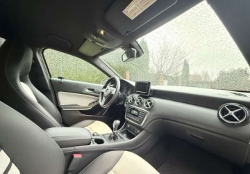 Mercedes Klasa A W176 Hatchback 5d 1.6 180 BlueEFFICIENCY 122KM 2013 Mercedes-Benz Klasa A Mercedes-Benz Klasa A 180 1.6 Benzyna 122KM, zdjęcie 27