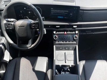 Hyundai Santa Fe V 1.6 T-GDI HEV 215KM 2025 Santa Fe 1.6 T-GDI HEV Calligraphy 4WD aut 6os. 215KM 2025, zdjęcie 4