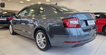 Skoda Octavia III Liftback Facelifting 1.5 TSI ACT 150KM 2019 Skoda Octavia 1.5 TSI 150KM Salon PL Style 1.5 Benzyna 150KM, zdjęcie 3