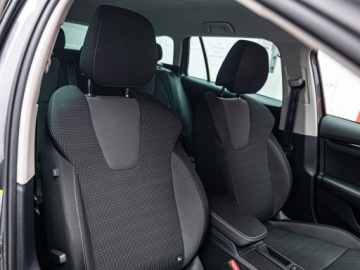 Skoda Octavia IV Kombi 2.0 TDI 115KM 2022 SKODA Octavia 2.0 TDI Ambition Combi 150KM 2022, zdjęcie 6