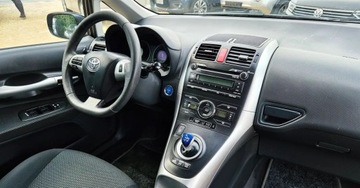 Toyota Auris I 2011 Toyota Auris BENZYNA HYBRYDA AUTOMAT klimatyzacja 5 drzwi okazja, zdjęcie 37