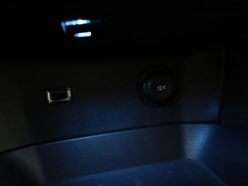 Peugeot 3008 II Crossover 1.5 BlueHDI 130KM 2019 Peugeot 3008 Niski przebieg Virtual Navi Czujniki, zdjęcie 28