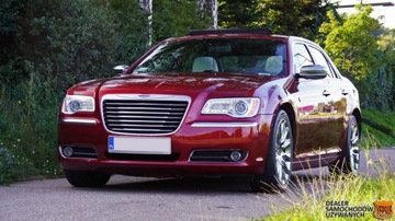 Chrysler 300C II Sedan 3.6 V6 286KM 2013 Chrysler 300C 3.6 AWD - Pełne wyposażenie