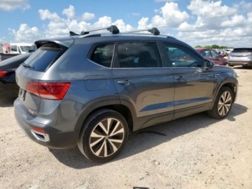 Volkswagen 2022 Volkswagen Inny TAOS SE, 2022r., 1.5L 1.5 Benzyna 158KM, zdjęcie 3
