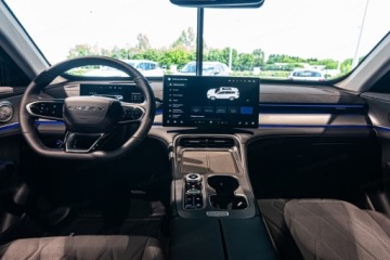 Chery Tiggo 8 SUV PHEV 1.5 T-GDI DHE 279KM 2025 CHERY TIGGO 8 Prestige Super Hybrid 1.5 T-GDI 279KM 7os. 2025, zdjęcie 8