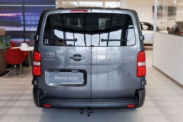 Toyota 2022 Toyota Proace Verso Verso 1.5 D4-D Long Business 1.5 Diesel 120KM, zdjęcie 4