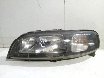 Volvo V70 II lampa lewa przód przednia