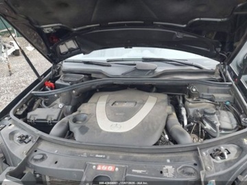 Mercedes Klasa M W164 2008 Mercedes-Benz ML 550 4Matic 2008 5.5 Benzyna 382KM, zdjęcie 4