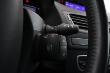 Renault Megane III Grandtour Facelifting 2013 1.6 16V 110KM 2015 Renault Megane 1.6 16V, Salon Polska, zdjęcie 17